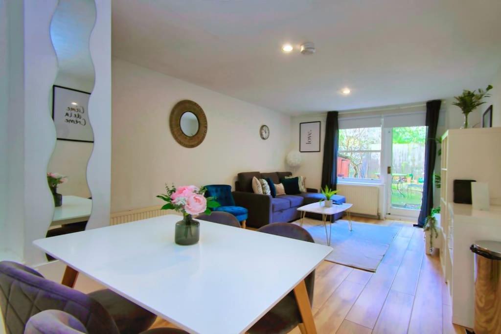 ロンドンTwo Bed House Near Kings Crossアパートメント エクステリア 写真